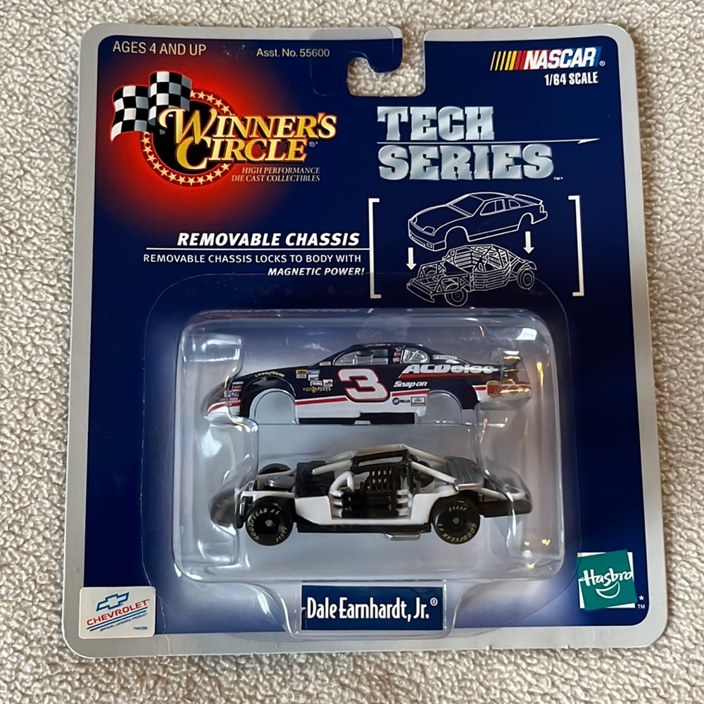 Hasbro Winner’s Circle Tech Series Dale Earnhardt, Jr NASCAR